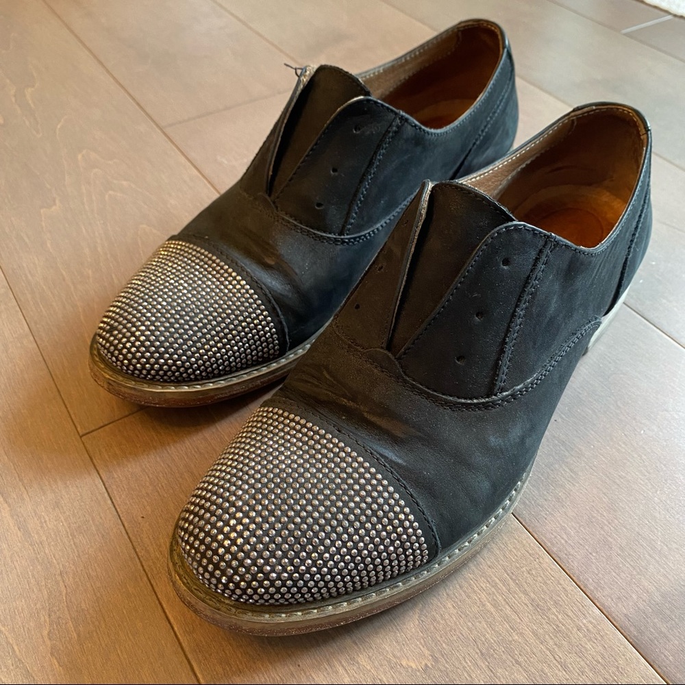 Studded toe suede shoes. Made in Italy. Size 38